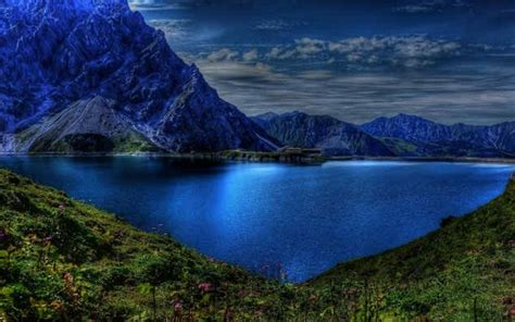 45 Beautiful Mountain Lake Wallpaper On Wallpapersafari