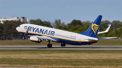 The latest tweets from ryanair (@ryanair). Pasajeros de Ryanair deberán pedir permiso para ir al baño ...