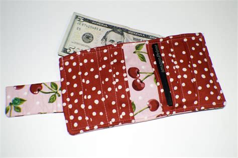 Free Bi Fold Wallet Tutorial Sewing Projects For Beginners Wallet