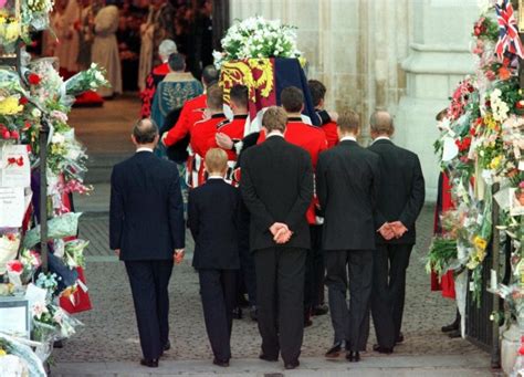 On september 6, 1997, an estimated 2.5 billion people around the globe tune in to television broadcasts of the funeral of diana, princess of wales, who died at the age of 36 in a car crash in paris the week before. Queen Elizabeth's gesture at Princess Diana's funeral ...