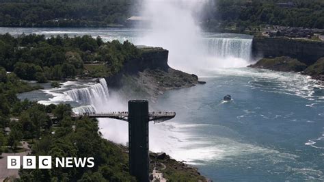 Boy Survives 100ft Niagara Falls Tumble In Photo Op Mishap