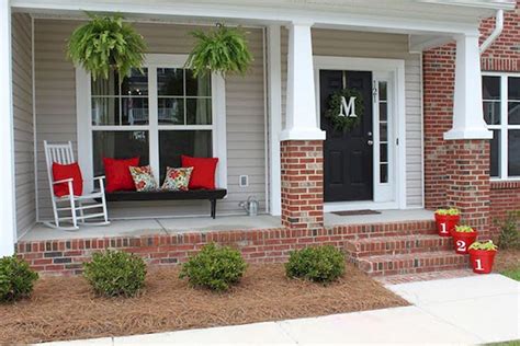 10 Attractive Front Porch Decorations To Realize Your Dream Home