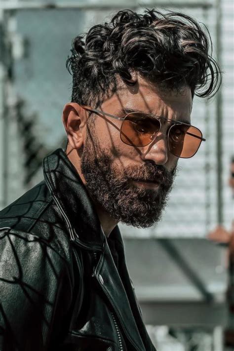 From a pixie cut to a bob or lob to a cropped layered look, short hair headbands give short hair a fun, carefree vibe. 45+ Sexiest Short Curly Hairstyles For Men | Mens hairstyles curly