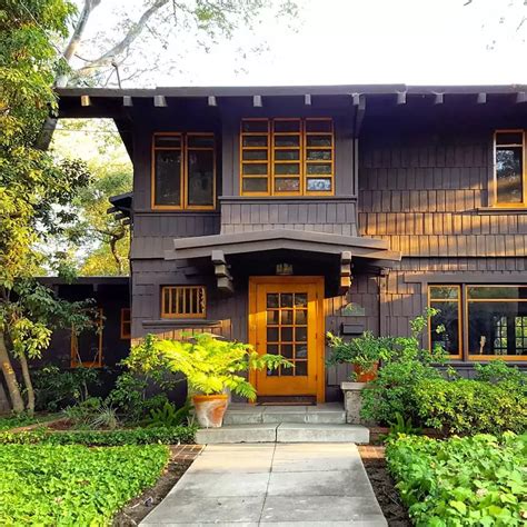 11 Craftsman House Colors To Inspire Your Renovation Craftsman House
