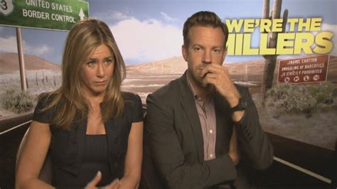 Hilarious Video Jennifer Aniston Plays Penis Pictionary During We Re The Millers Interview