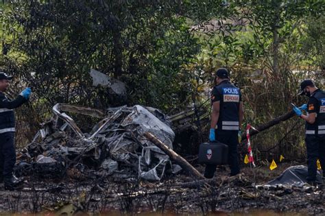 Cops 10 Dead After Private Jet Crashes In Shah Alams Bandar Elmina Malay Mail