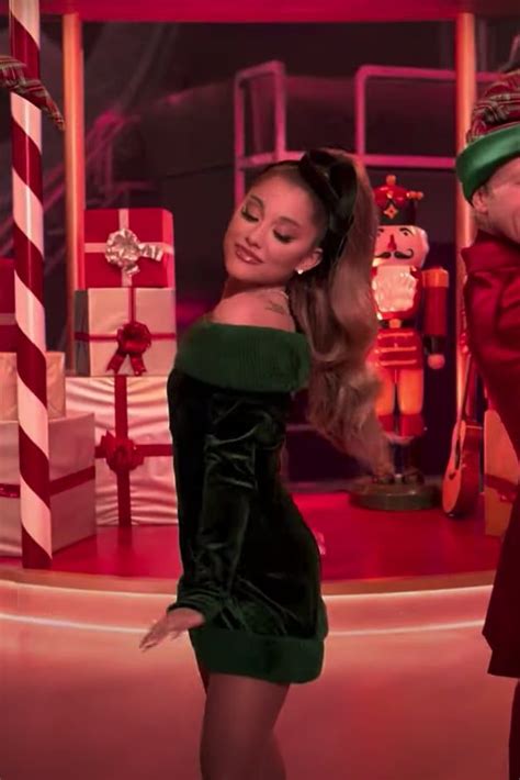 Ariana Grande S Green Velvet Dress In The Oh Santa Video