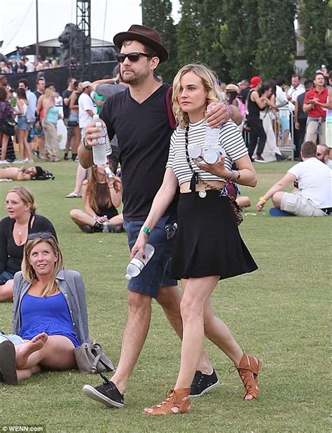Lift your spirits with funny jokes, trending memes, entertaining gifs, inspiring stories, viral videos, and so much. Diane Kruger and Joshua Jackson carry SIX water bottles at ...