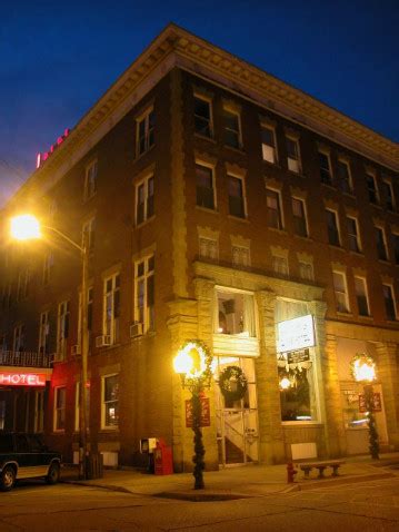 Welcome to the historic blennerhassett hotel. Find Haunted Hotels in Point Pleasant West Virginia - The ...