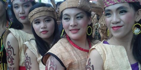 Gambar tato orang dayak / motif dayak | tato, baju adat, batik, wanita, kebudayaan. Tato bagi Perempuan Dayak Lundayeh, Antara Tradisi dan ...