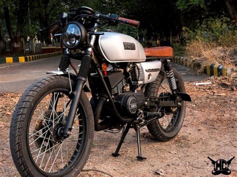 This Restored Yamaha Rx 135 Is Bold And Pretty