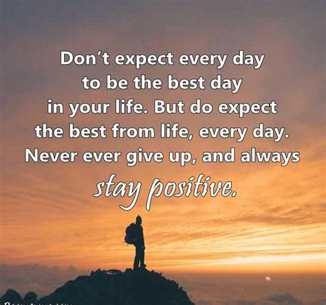 Inspirational Sayings Why Never Ever Give Up, Always Stay Positive - Boom Sumo