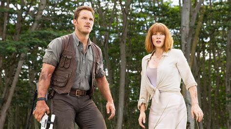 Heres The First Trailer For The Jurassic World Sequel Gq