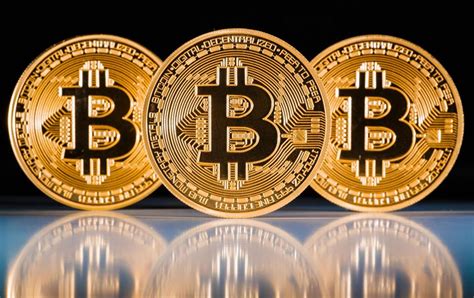 I would not recommend anyone invest in cryptocurrency without investing in bitcoin. Should I buy some bitcoin now? - Chris Skinner's blog