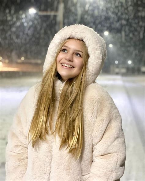 🦄ana Beregoi🦄 On Instagram “va Place Iarna ️🌈” In 2022 Kids Fur