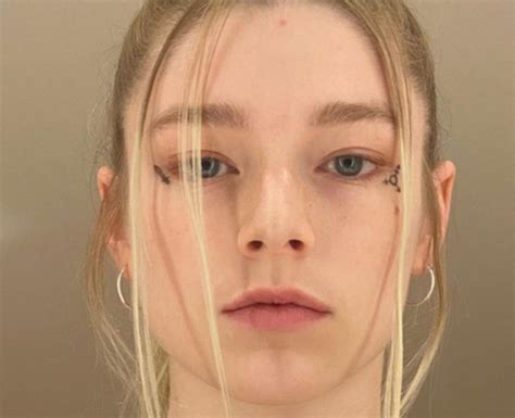Hunter Schafer 18 Facts About The Euphoria Star You Need To Know