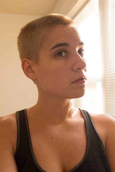 9 Women On What It Felt Like To Shave Their Heads Short Shaved Hairstyles Woman Shaving