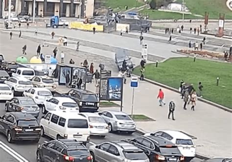 Kyivs Streets Are Crowded Due To Traffic Jams Ukraine Gate