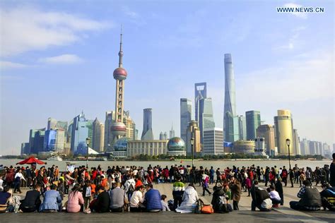 China Tourism Revenue Surges In Week Long Holiday Cctv News Cctv