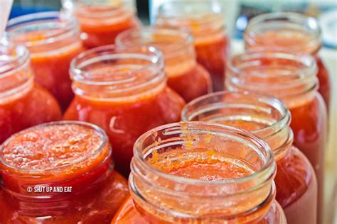 In jars or in individual portions. Recipe - How to Make Authentic Italian Tomato Sauce - Shut ...