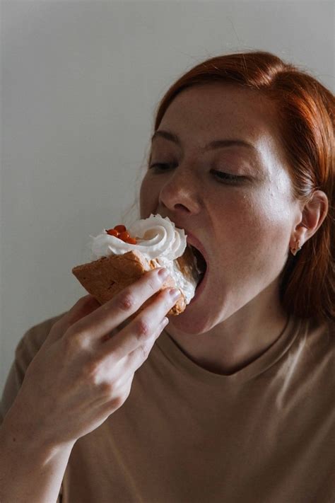suka makan saat stres kenalan dengan binge eating disorder dan cara menghindarinya
