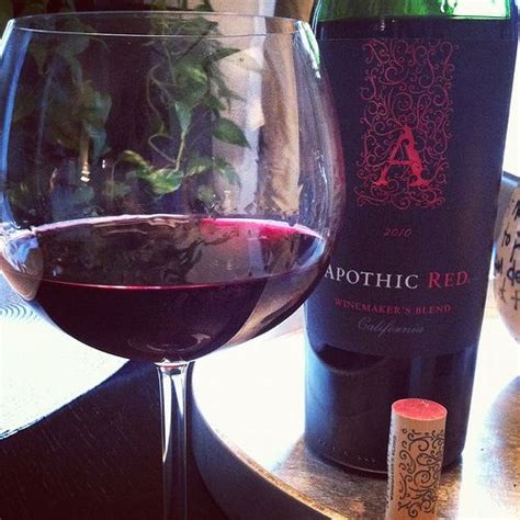 A Bold Blend Of Primarily Zinfandel Syrah Merlot And Cabernet Sauvignon Apothic Red Leaves A