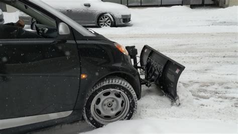 Montrealer Using Smart Car To Plow Snow In Saint Henri Globalnewsca