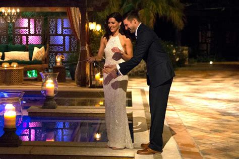 The Bachelorette Premiere Becca Kufrin Is Already Smitten With One Contestant