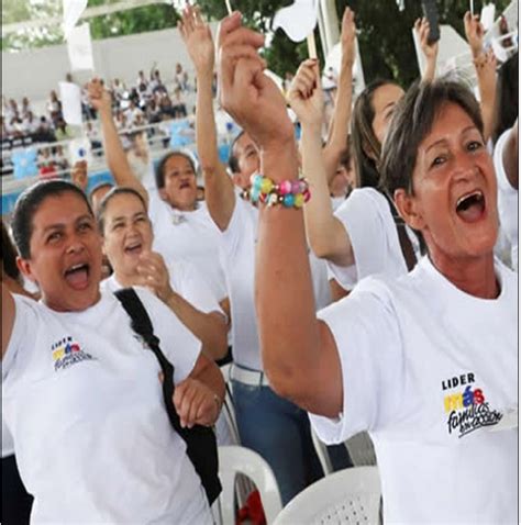 Davivienda y el banco agrario. Familias en Acción 1 Familias en Acción.