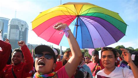 Dozens Arrested In Gay Spa Bust In Indonesia Newshub