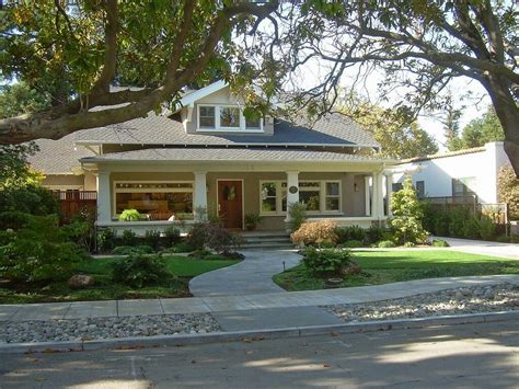 Let's cover the key features. California Craftsman in Palo Alto | Craftsman bungalow ...
