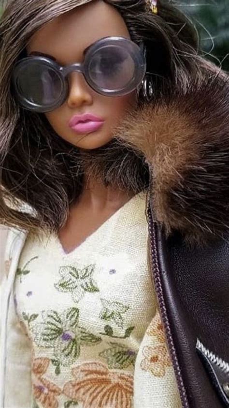 Pin By 🏦⚜teryl⚜🏦 On Dolls In Shadesglasses Round Sunglass Women