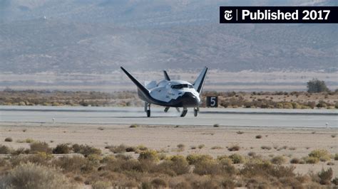 Dream Chaser Space Plane Aces Glide Test The New York Times