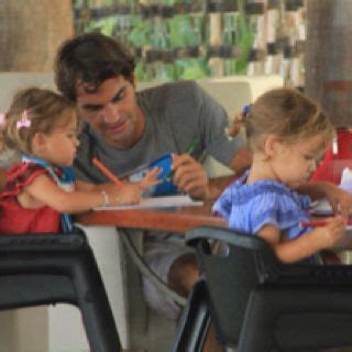 Diana is also the mother of a set of twins. Roger Federer with his twin girls | Roger federer kids ...