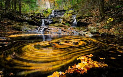 Download Wallpapers Autumn Lake Blur Waterfall Autumn Landscape