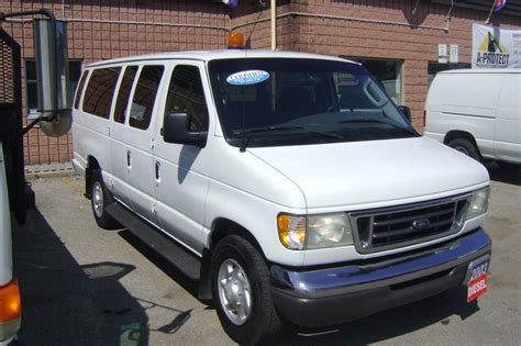 2005 Ford Econoline Wagon Information And Photos Momentcar