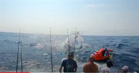 Boat Sinks in Marlin Tournament. See Rescue Video