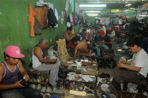 Todo sobre nuestra red de talleres. En Nicaragua talleres de calzado se van a la quiebra