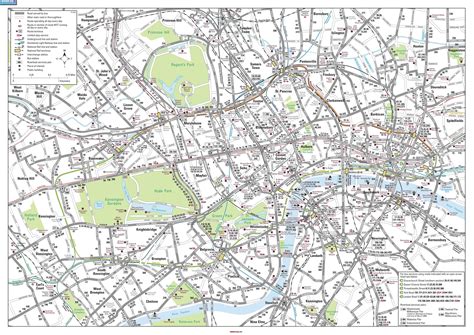 карты Великобритания Карта центрального Лондона с маршрутами общественного транспорта англ