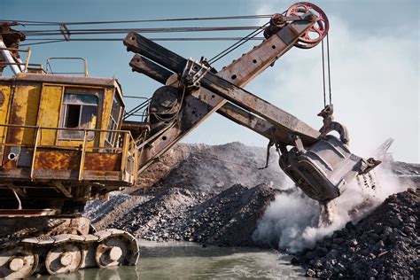 What Is A Dragline Excavator And What Is It Used For