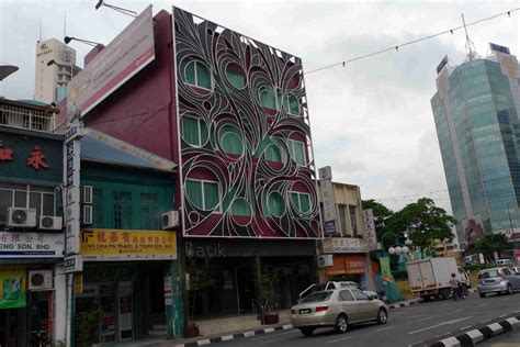 A tourist tax of myr 10 per room per night is applied to all foreign guests. Kuching Hotels - Batik Boutique Hotel