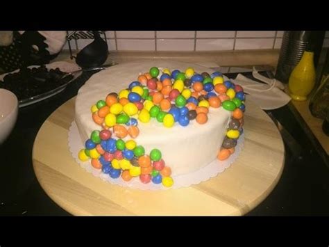 We did not find results for: Wie Smarties Auf Kuchen Kleben - was fuer eine farbe in ...