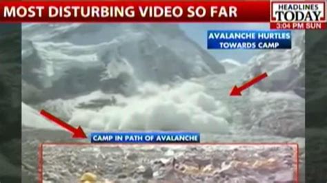Nepal Earthquake Avalanche Hits Mount Everest Base Camp Youtube