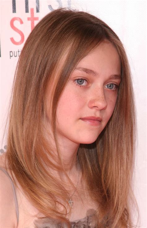 Dakota Fanning Fake Telegraph