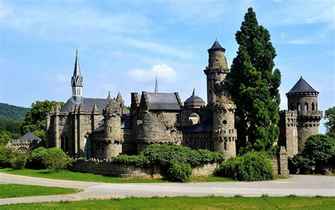 Löwenberg Castle World Of Wanderlust
