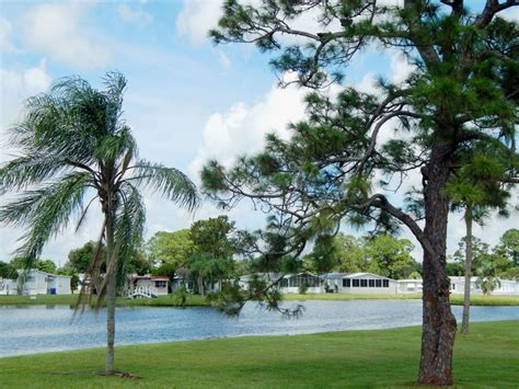 Lakewood Village All Ages Mhc In Vero Beach Amenities
