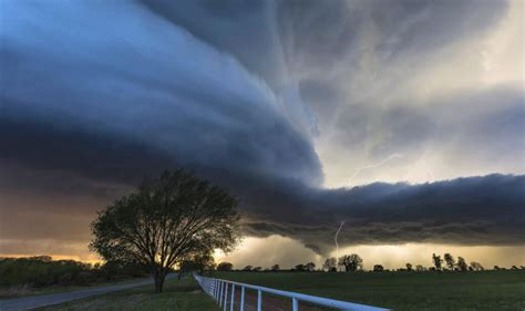 The 12 Deadliest Tornadoes On Earth And What Happened A Z Animals