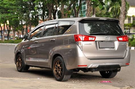 modifikasi: modifikasi innova reborn 2018