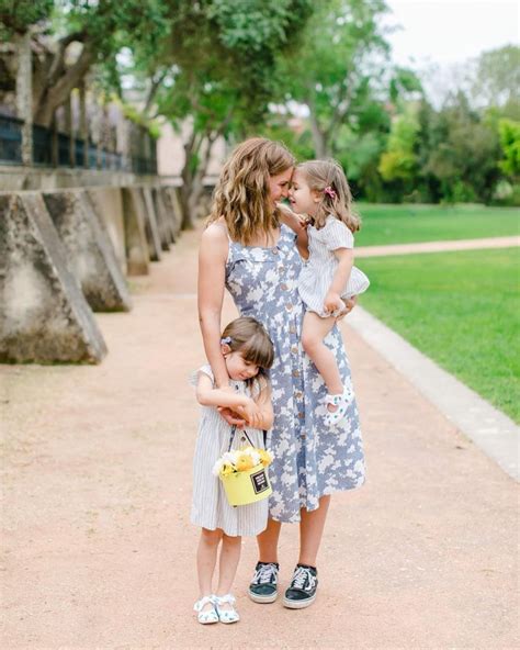 Especialista explica porque os dois procedimentos não devem ser feitos juntos e qual deve vir primeiro. Dia da Mãe: As fotos das mamãs famosas que vai querer imitar