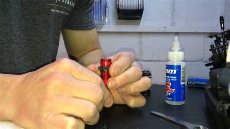 How To Fill Rc Shocks With Oil Traxxas Gtr Hd Youtube